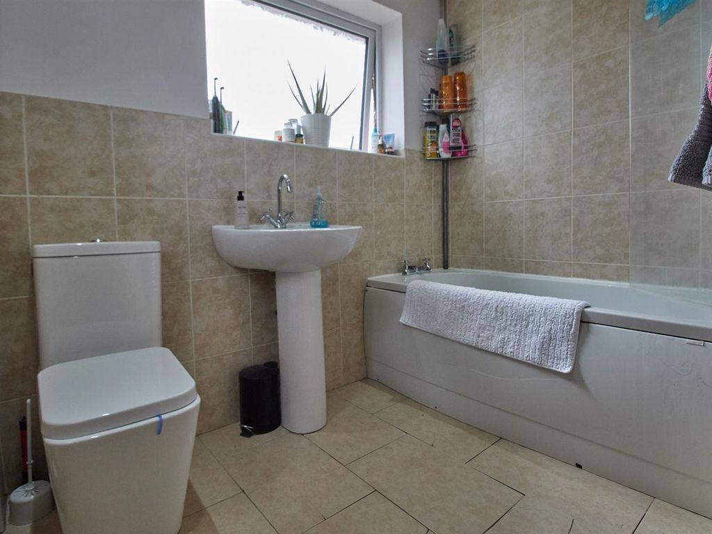 3 bed semi-detached house for sale in Borrowdale Close, Earl Shilton, Leicester LE9, £205,000