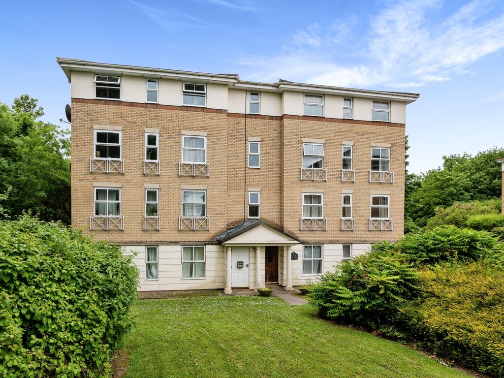 1 bed flat for sale in Lake View, Alcove Rd, Bristol BS16, £165,000