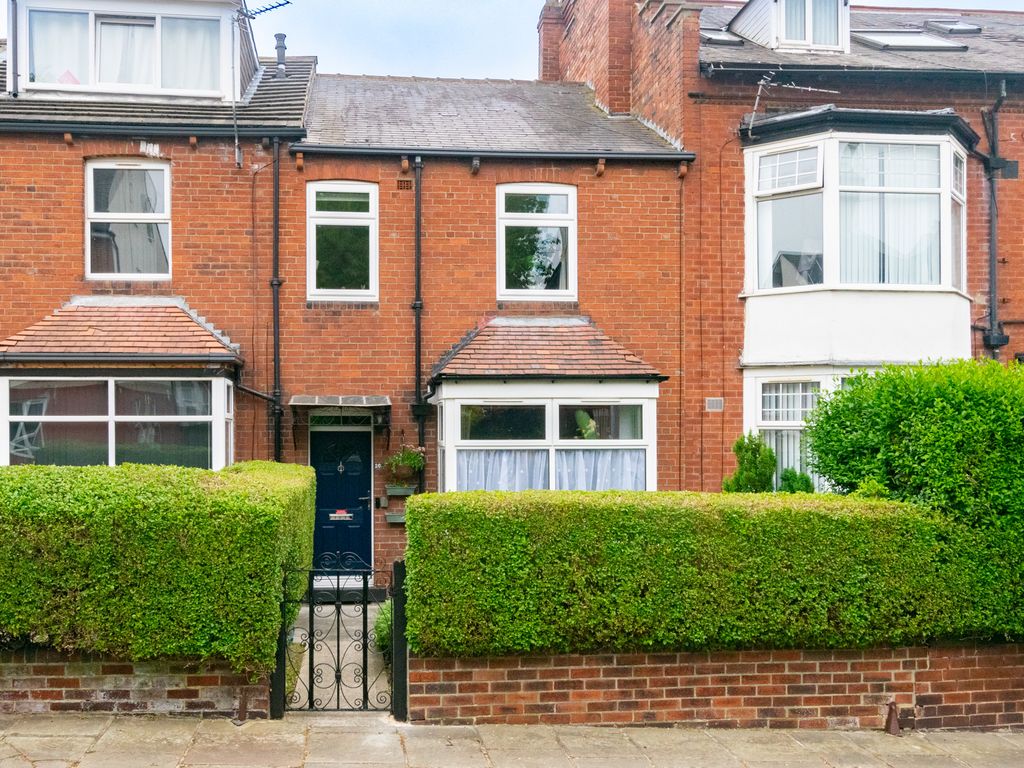 3 bed terraced house for sale in Headingley Avenue, Leeds LS6, £240,000