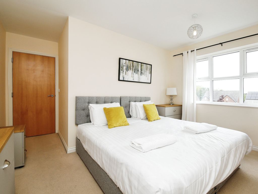 2 bed flat for sale in Roundhaven, Durham DH1, £180,000