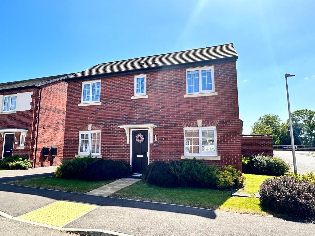 3 bed detached house for sale in Southwell Drive, Houlton, Rugby CV23, £320,000