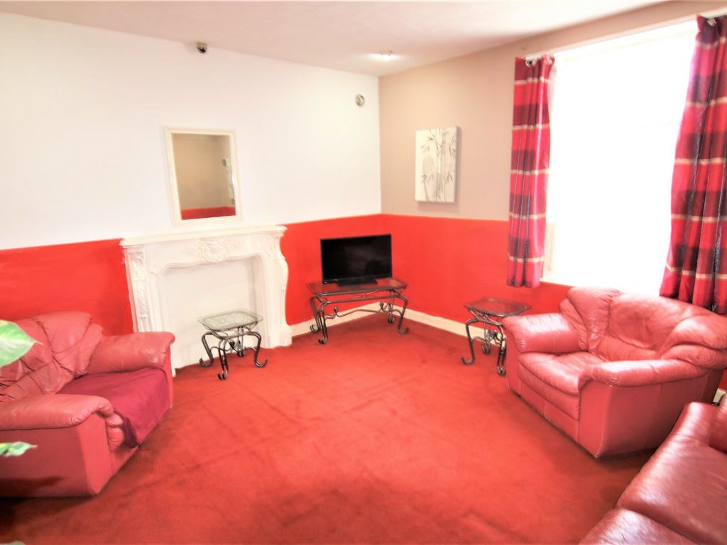 4 bed terraced house for sale in Bolton Road, Blackburn BB2, £129,950