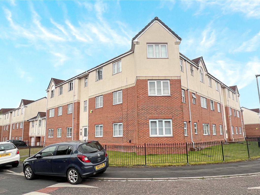 2 bed flat for sale in Blueberry Avenue, Moston, Manchester M40, £99,950