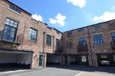 2 bed flat for sale in Shaw Lodge, Lodge Street, Rochdale, Greater Manchester OL12, £85,000