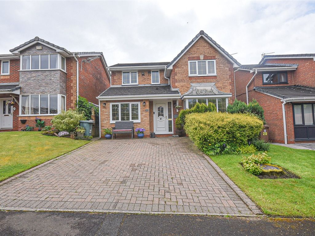 4 bed detached house for sale in Badger Close, Rochdale, Greater Manchester OL16, £325,000