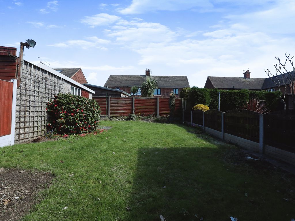 3 bed semi-detached bungalow for sale in Meadow Way, Harworth, Doncaster DN11, £165,000