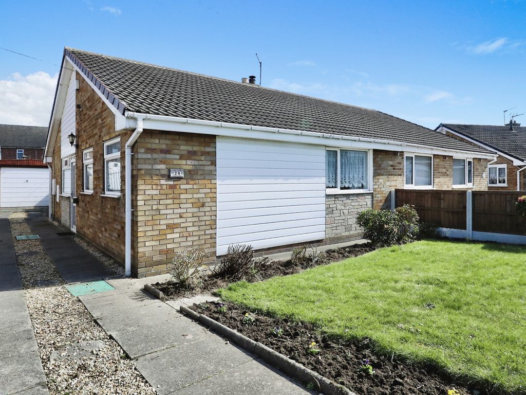 3 bed semi-detached bungalow for sale in Meadow Way, Harworth, Doncaster DN11, £165,000
