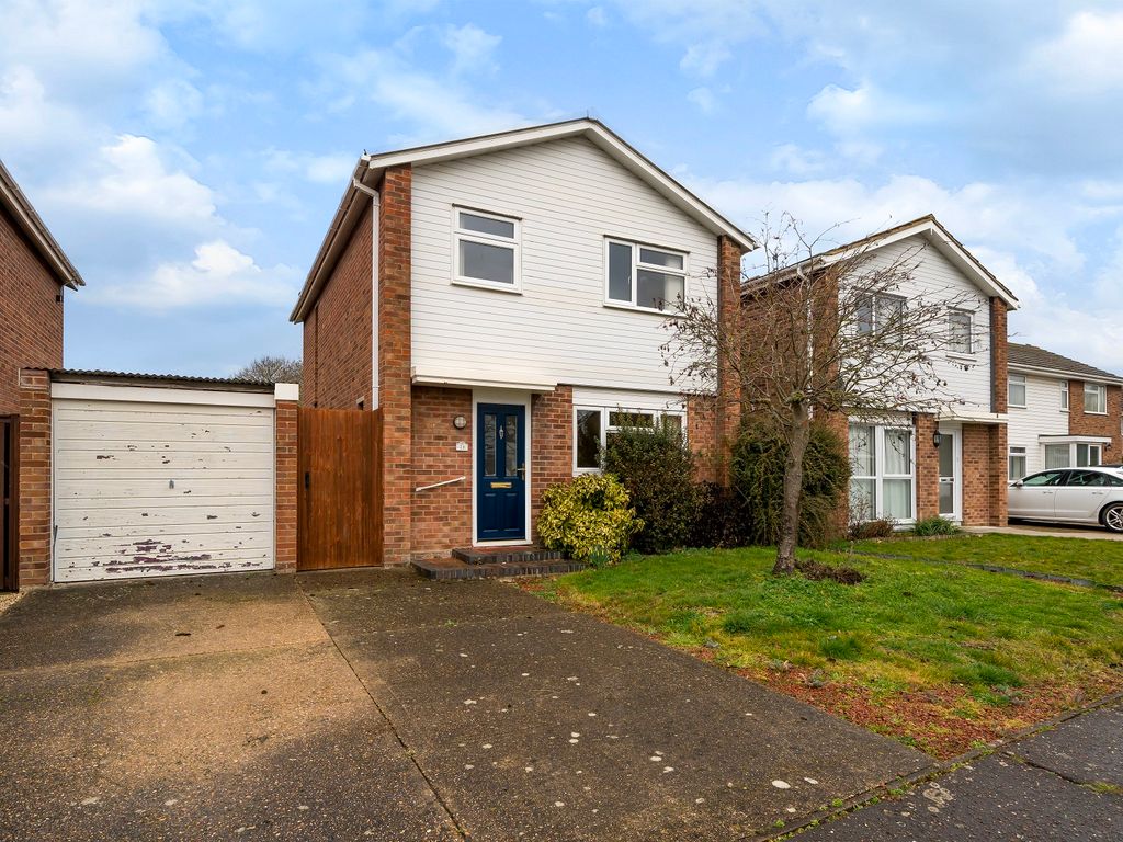 3 bed detached house for sale in Bristol Road, Colchester CO1, £325,000