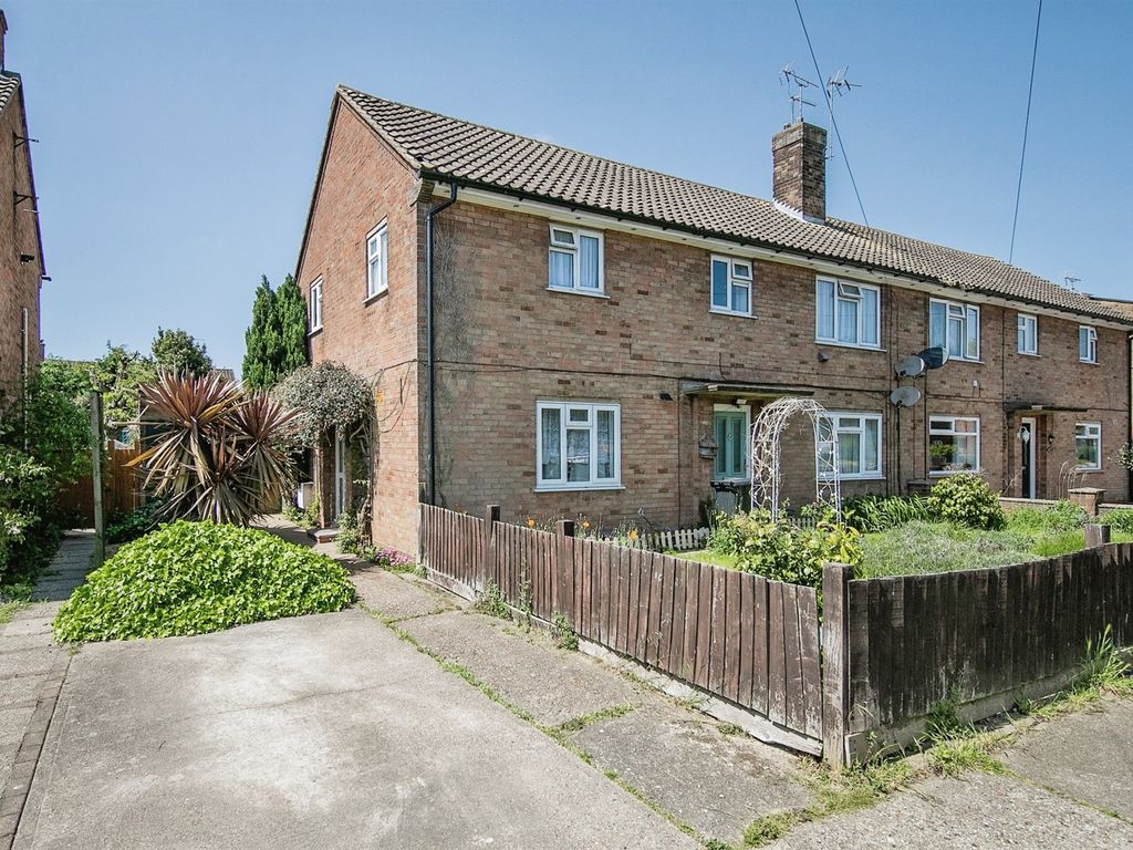 3 bed maisonette for sale in Wethersfield Road, Blackheath, Colchester CO2, £200,000