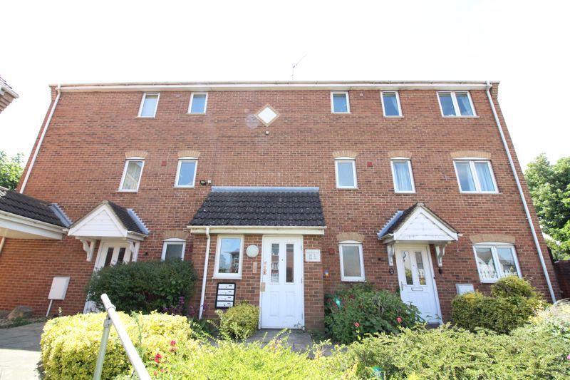 1 bed flat for sale in Sarum Road, Leagrave, Luton LU3, £155,000
