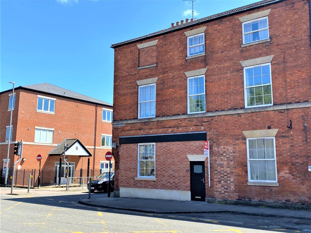 1 bed flat for sale in Brook Street, Grantham NG31, £90,000