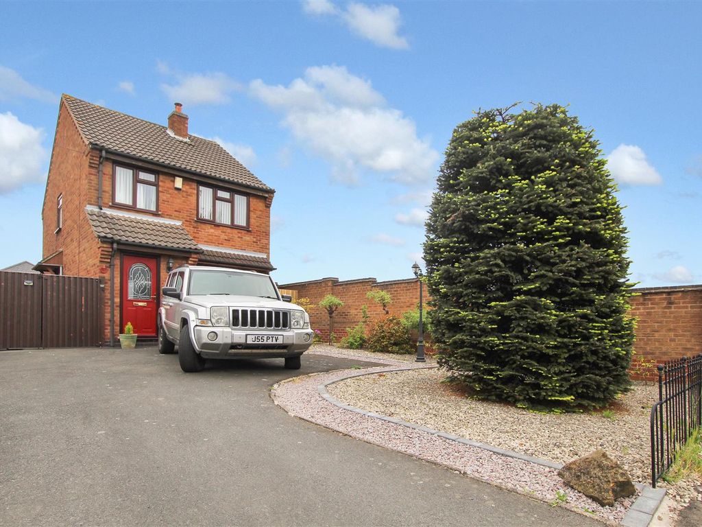3 bed detached house for sale in Rawdon Road, Moira, Swadlincote DE12, £280,000