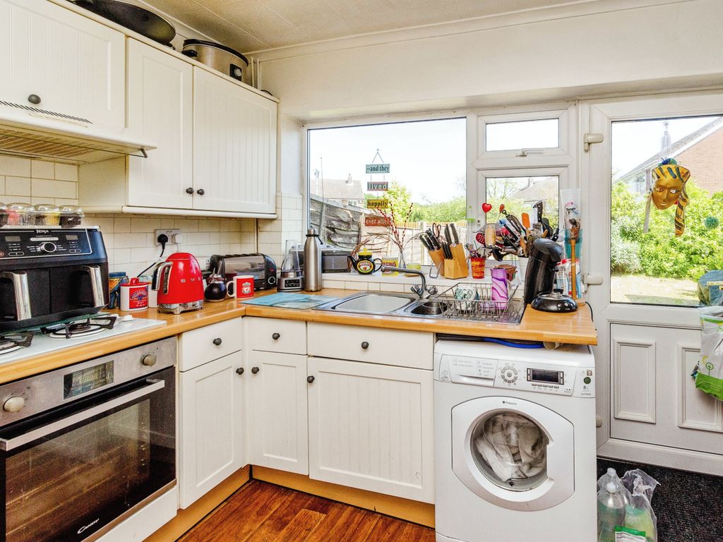 4 bed semi-detached house for sale in Whetstone Lane, Aldridge, Walsall WS9, £340,000