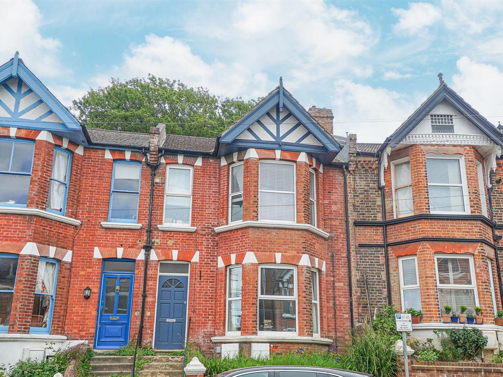 2 bed flat for sale in Milward Road, Hastings TN34, £200,000