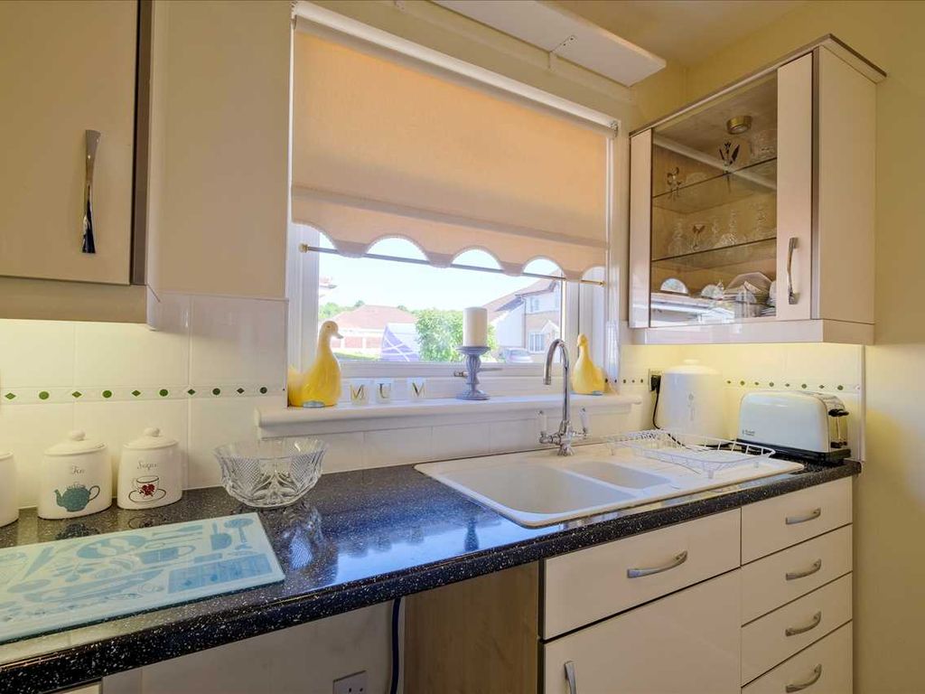 2 bed bungalow for sale in Redwood Crescent, Cambuslang, Glasgow G72, £194,995