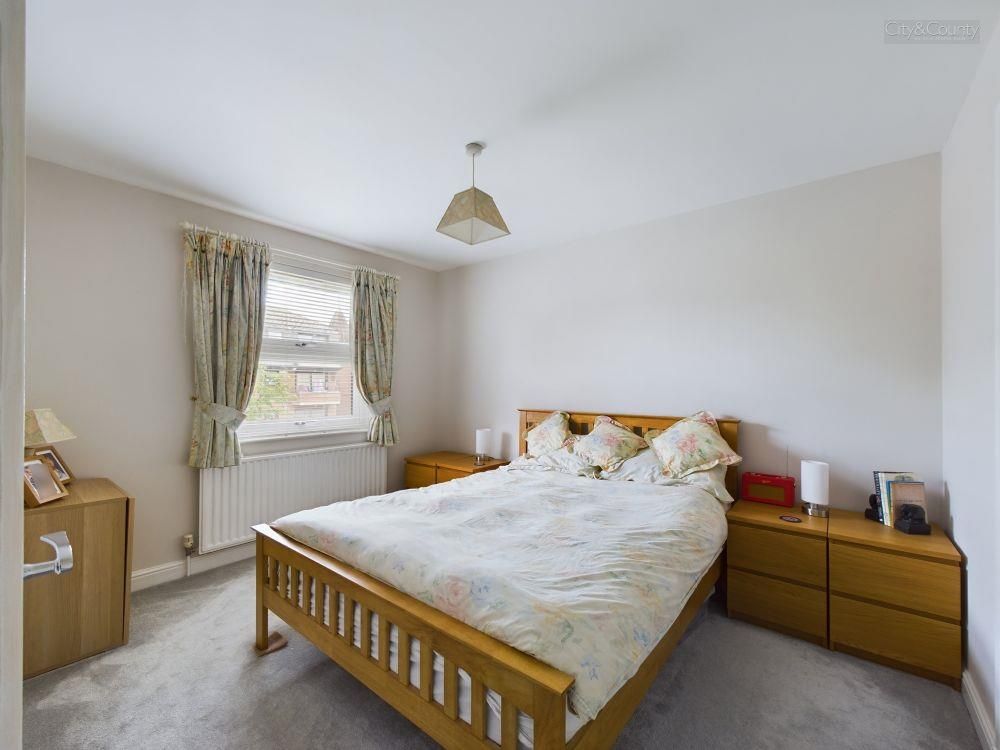 2 bed flat for sale in Thorpe Road, Longthorpe, Peterborough PE3, £180,000