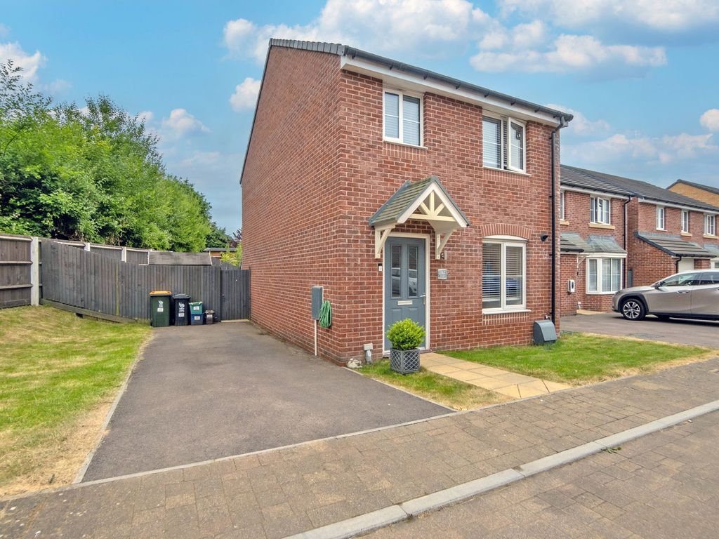 3 bed detached house for sale in Hurricane Way, Rogerstone NP10, £310,000