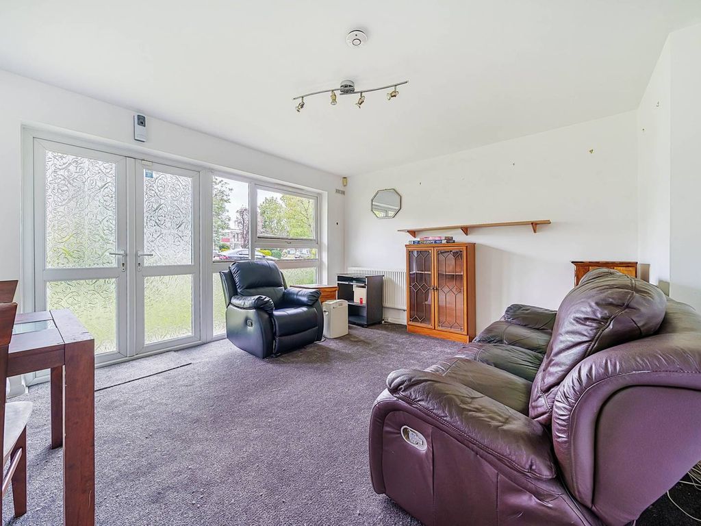1 bed flat for sale in Hardwick Court HA7, Stanmore,, £290,000