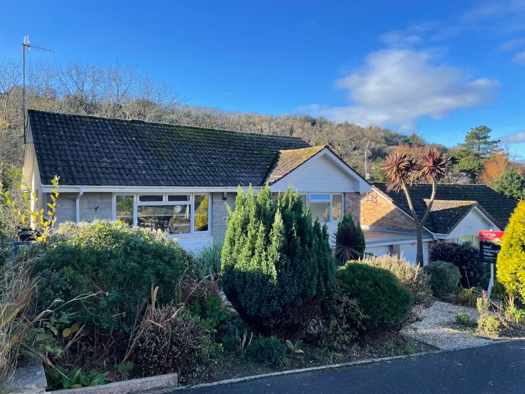 2 bed bungalow for sale in Score View, Ilfracombe EX34, £315,000
