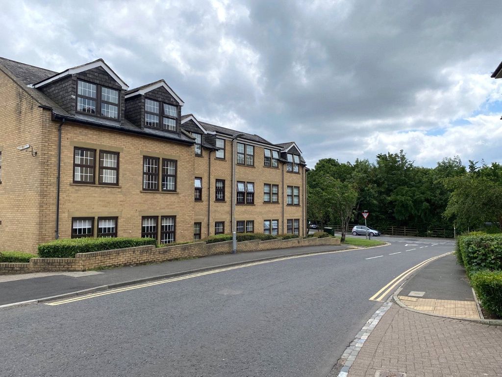 2 bed flat for sale in Meadowfield Park, Ponteland, Newcastle Upon Tyne, Northumberland NE20, £119,000