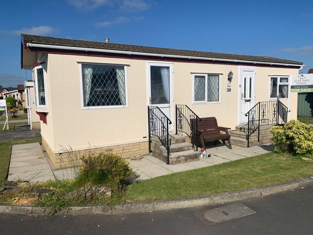 1 bed mobile/park home for sale in Lodge Park, Catterall Gates Lane, Catterall, Preston PR3, £68,000