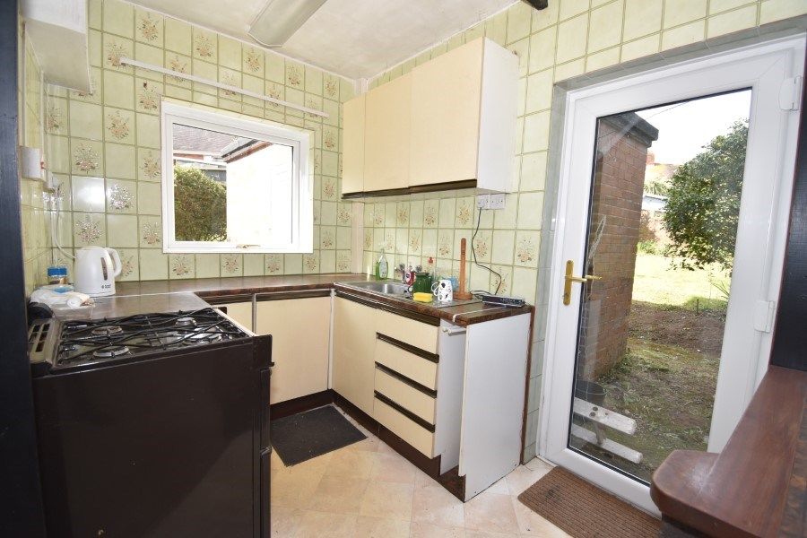 3 bed end terrace house for sale in Browning Close, Exeter EX2, £240,000