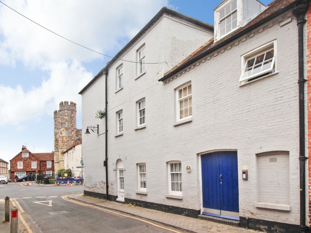 2 bed flat for sale in The Maltings, Longport, Canterbury, Kent CT1, £200,000