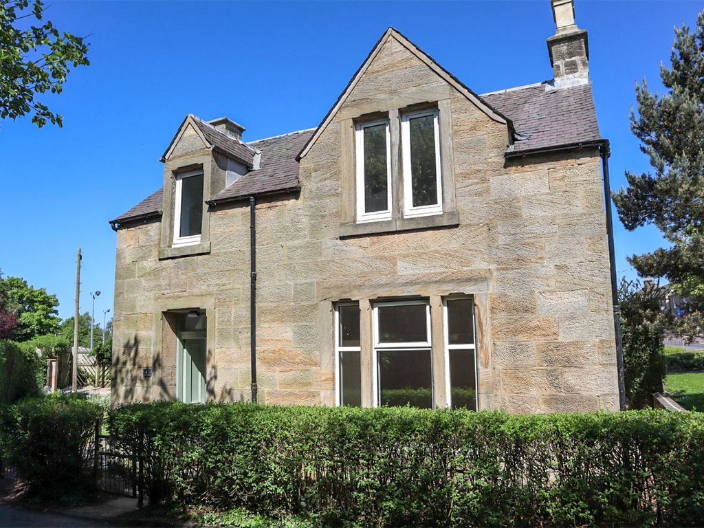 3 bed detached house for sale in Orchard Street, Carluke, South Lanarkshire ML8, £285,000