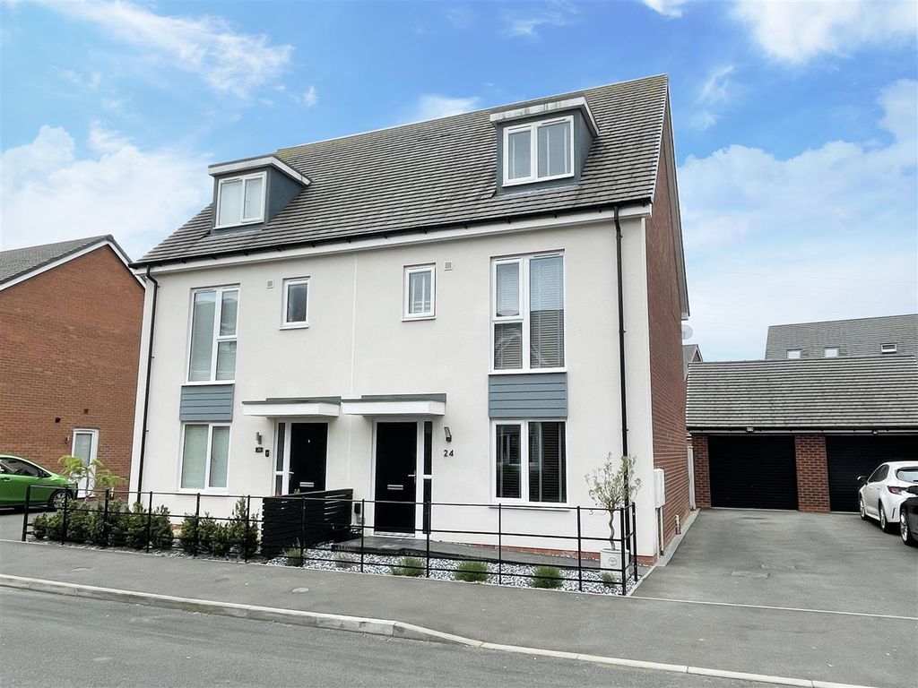 4 bed semi-detached house for sale in Carsington Road, Hilton, Derby DE65, £300,000