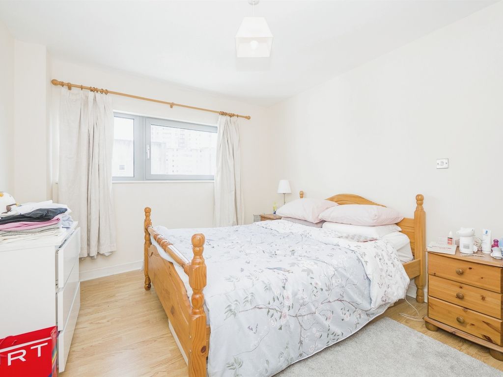 1 bed flat for sale in Bute Terrace, Cardiff CF10, £160,000