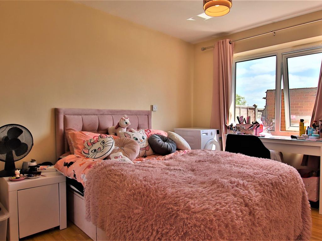 1 bed maisonette for sale in Oldfield, Tewkesbury GL20, £140,000