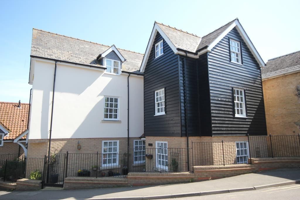 2 bed flat for sale in The Vineyards, Ely CB7, £279,950