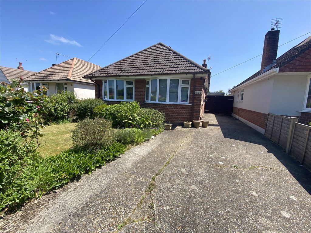 2 bed bungalow for sale in Kinson Road, Kinson, Bournemouth, Dorset BH10, £325,000