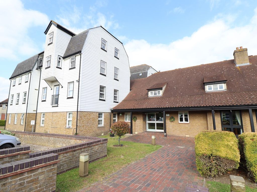 2 bed property for sale in The Garners, Rochford SS4, £180,000