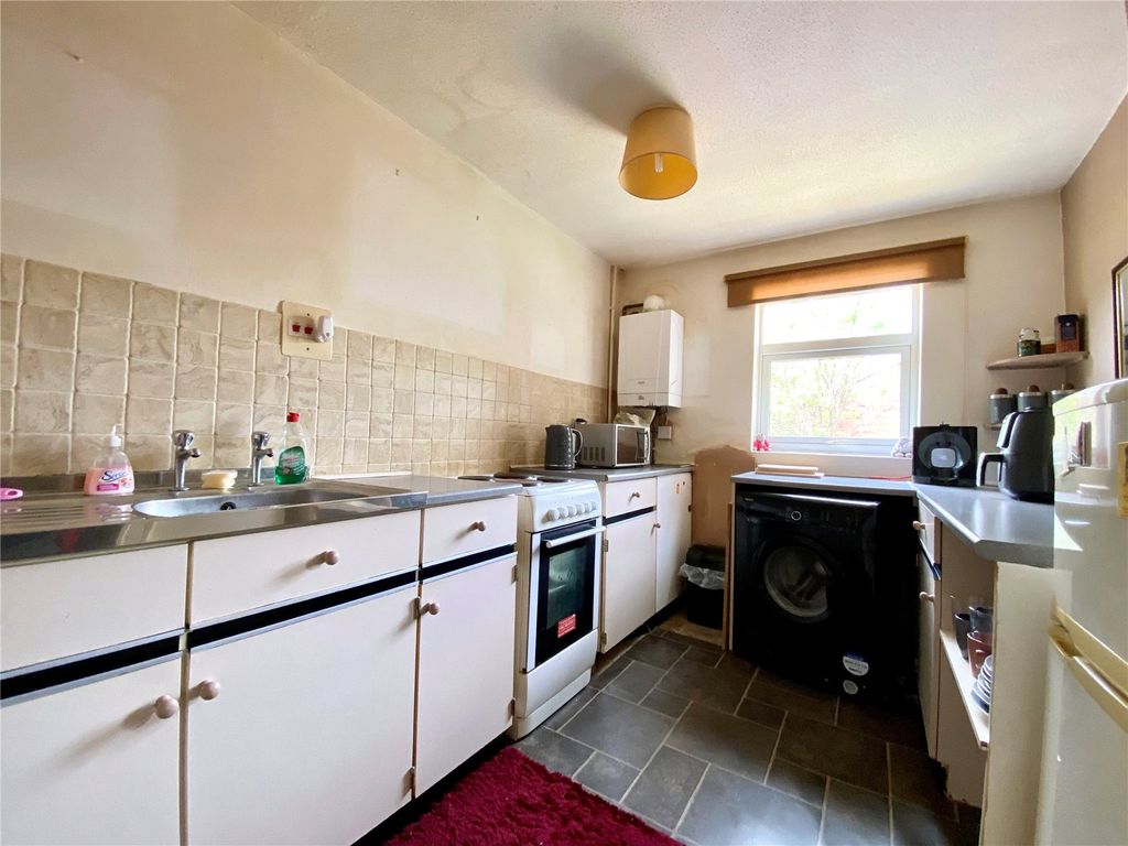 1 bed flat for sale in Iris Crescent, Wrockwardine Wood, Telford, Shropshire TF2, £75,000