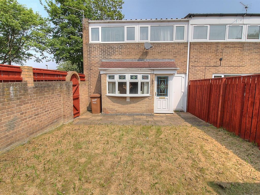 3 bed property for sale in Horsley Road, Washington NE38, £94,950