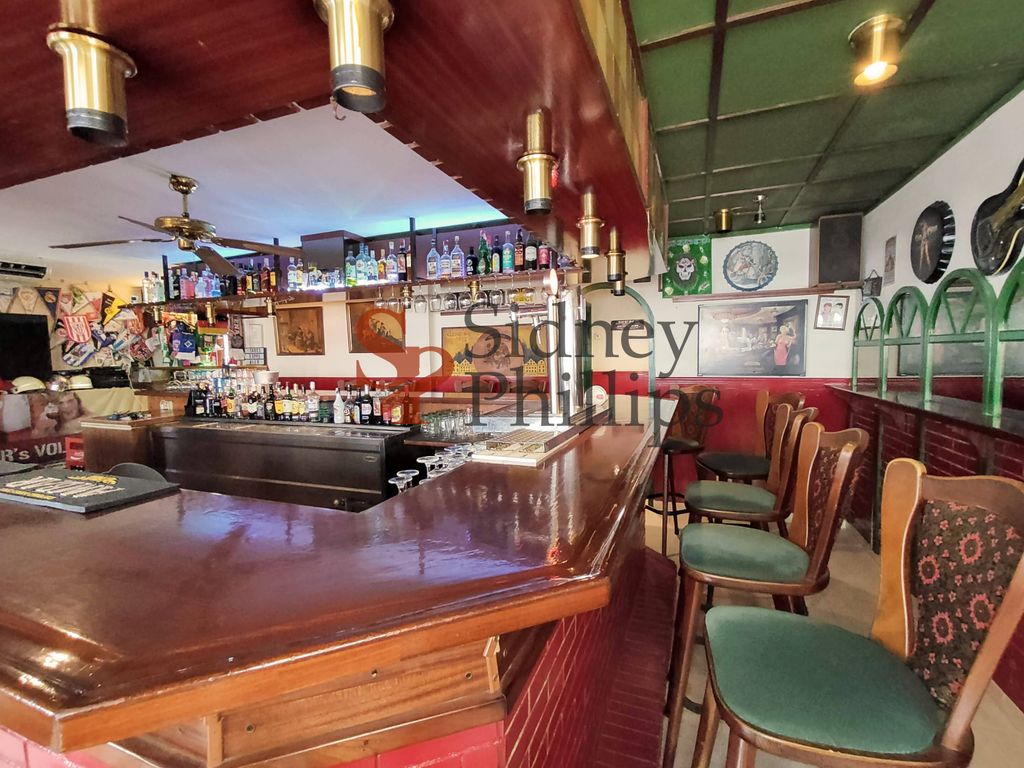 Pub/bar for sale in Eaton Bishop, Hereford HR2, £270,000