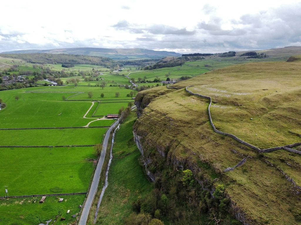Land for sale in Kilnsey Crag, Skipton, North Yorkshire BD23, £150,000