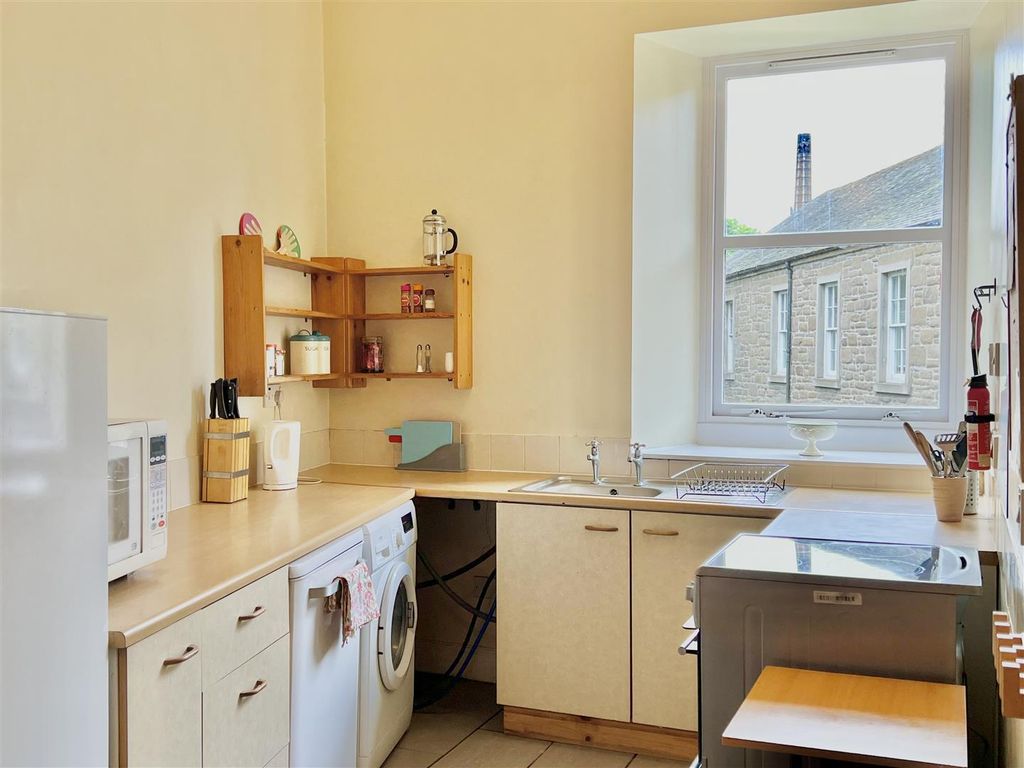 3 bed flat for sale in Perth Road, Dundee DD1, £169,950