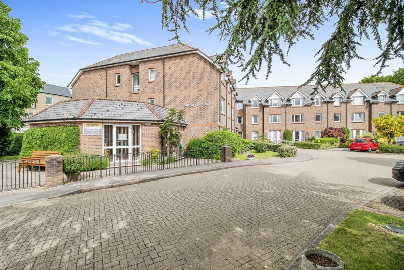 1 bed flat for sale in Swanbridge Court, Dorchester DT1, £105,000