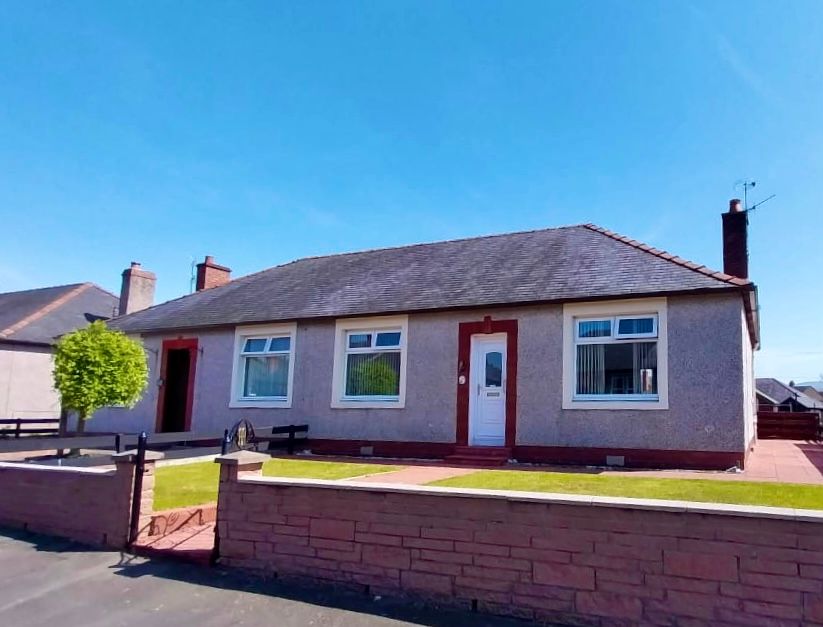 2 bed bungalow for sale in 23 Kinnell Street, Thornhill DG3, £135,000