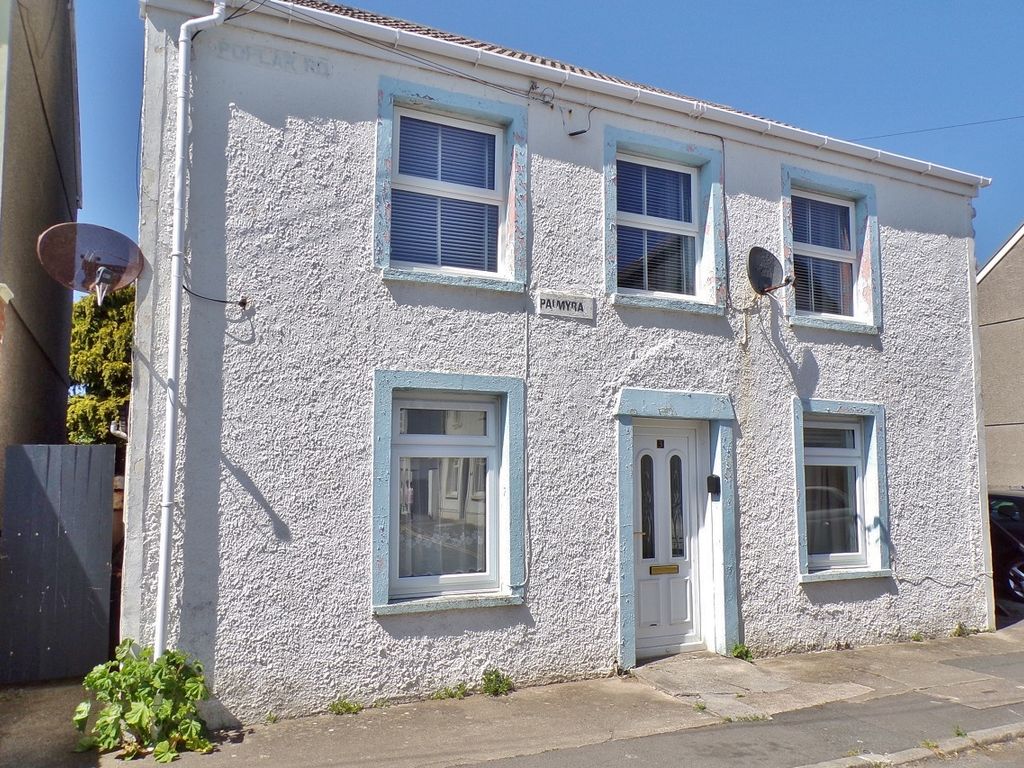 1 bed flat for sale in Poplar Road, Porthcawl CF36, £95,000