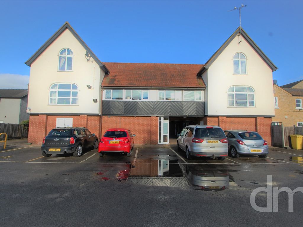 1 bed flat for sale in Mynott Court, Church Road, Tiptree, Colchester, Essex CO5, £139,500