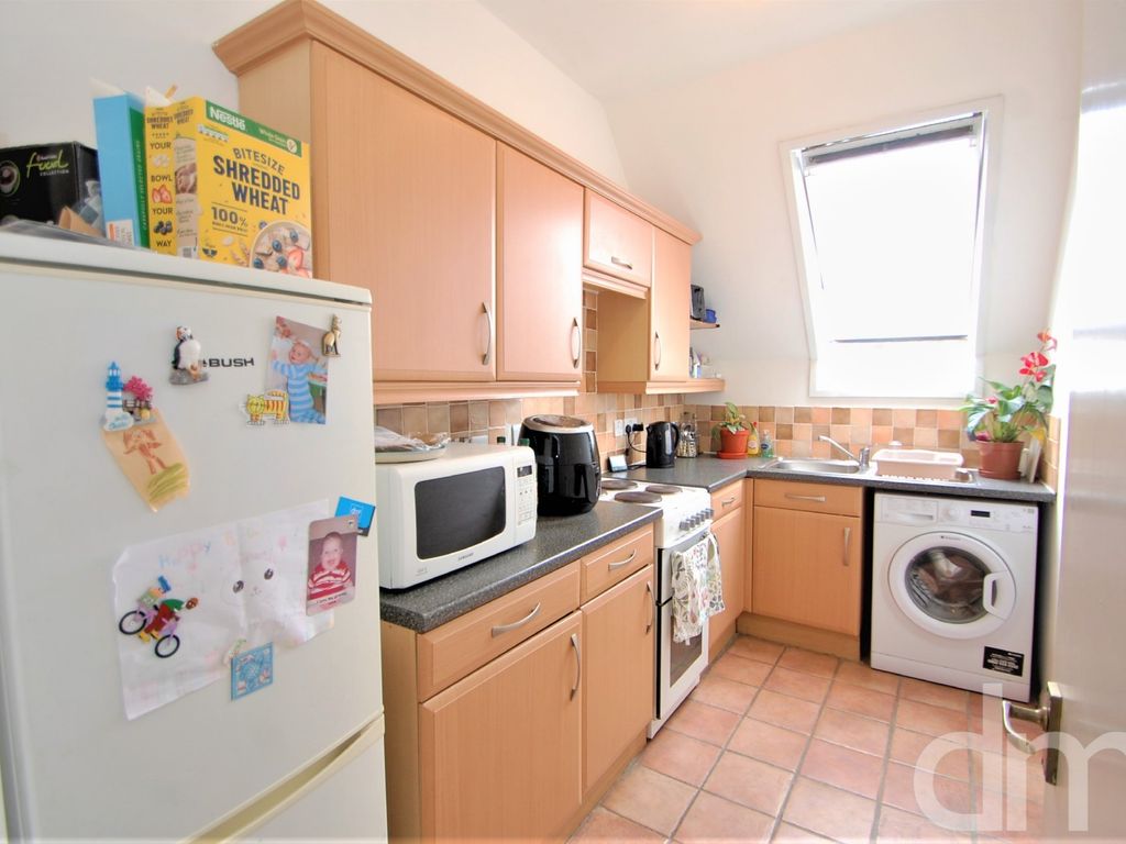 1 bed flat for sale in Mynott Court, Church Road, Tiptree, Colchester, Essex CO5, £139,500