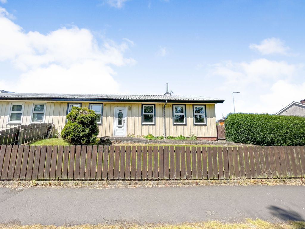 3 bed bungalow for sale in Barley Hill, Lisburn BT27, £90,000