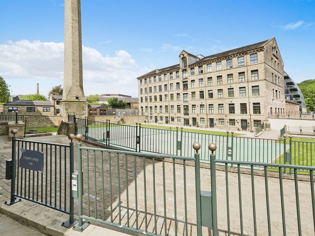 2 bed flat for sale in Salts Mill Road, Baildon, Shipley BD17, £125,000