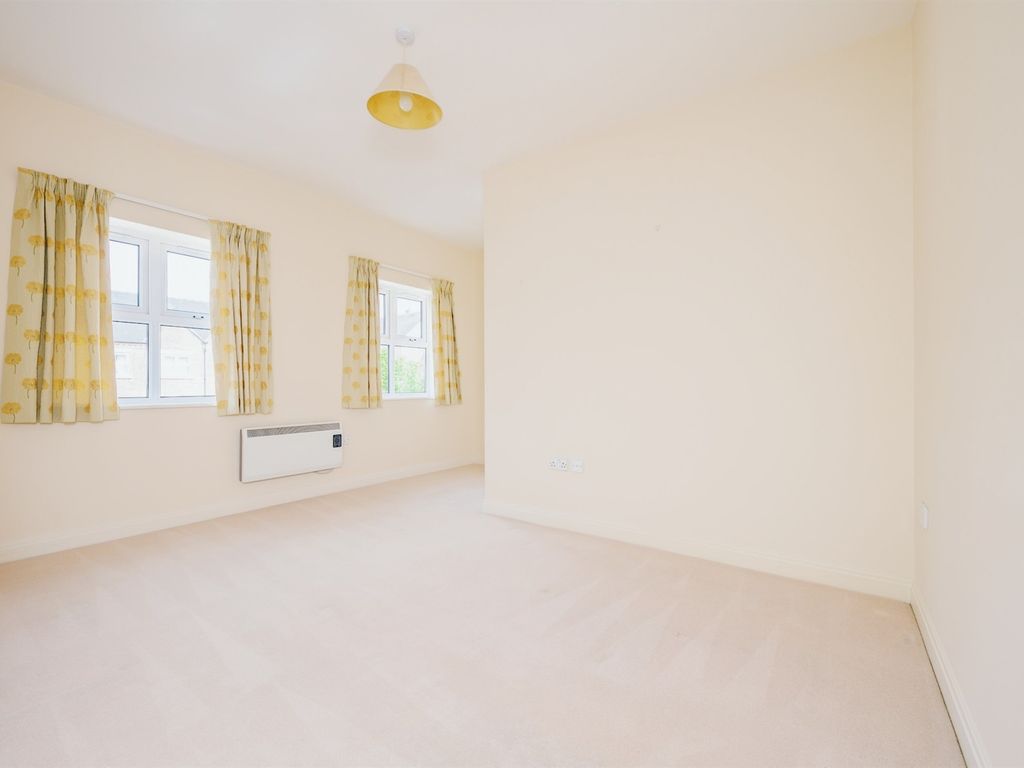 1 bed flat for sale in Thornley Place, Ashbourne DE6, £145,000