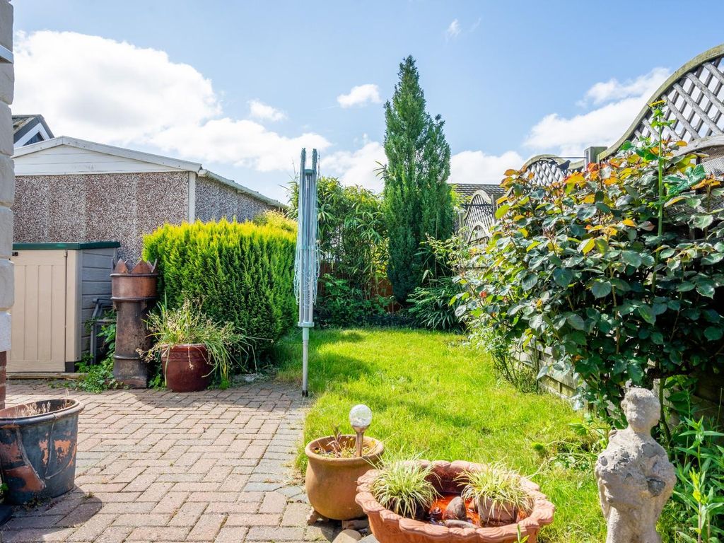 2 bed detached bungalow for sale in The Willows, Acaster Malbis, York YO23, £175,000