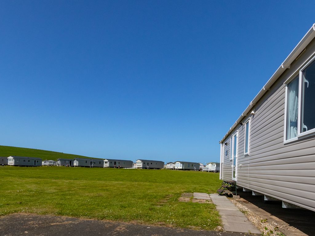 2 bed mobile/park home for sale in Turnberry Holiday Park, Girvan, Ayrshire KA26, £69,995