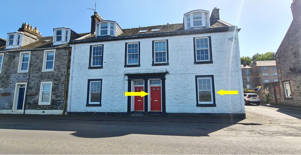2 bed flat for sale in Marine Road, Isle Of Bute PA20, £95,000